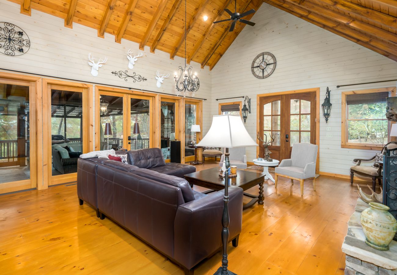 Cabin in Blue Ridge - Laurel Mountain Chalet