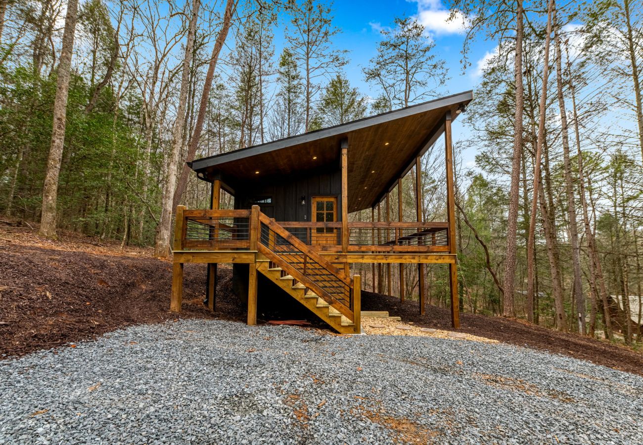 House in Blue Ridge - Hemlock Hollow: Luxury Tiny Home, Hot Tub