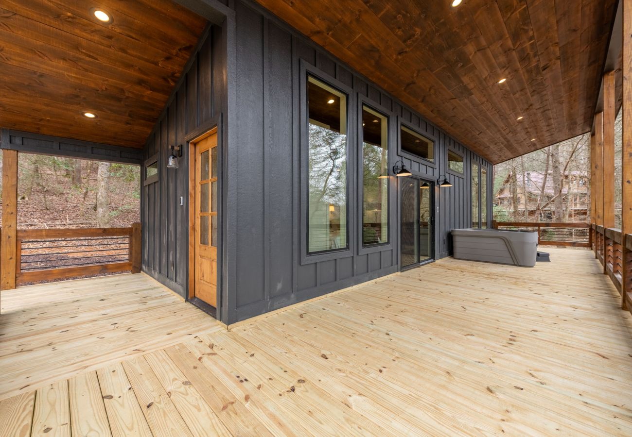 House in Blue Ridge - Hemlock Hollow: Luxury Tiny Home, Hot Tub