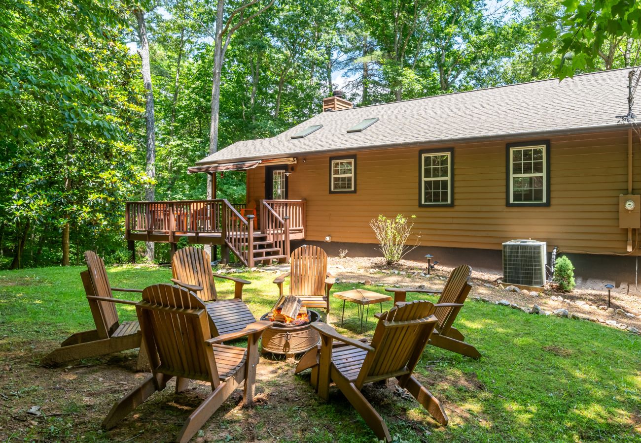 House in Ellijay - Cozy Cabin Nest