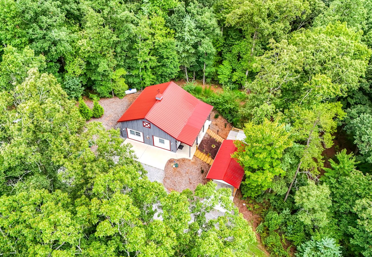 Cabin in Mineral Bluff - Knollwood Barndominium